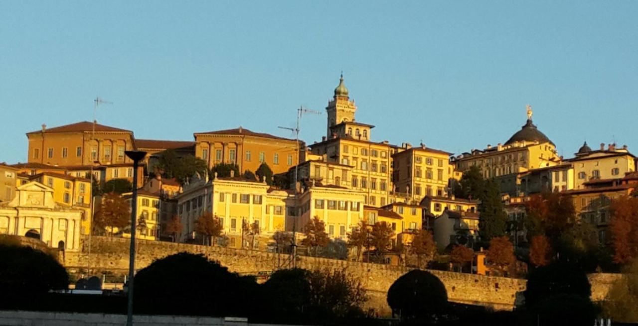 Guesthouse Viale Bergamo Exteriör bild